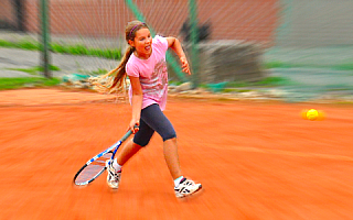 Lekcja wuefu z tenisem w olsztyńskich szkołach
